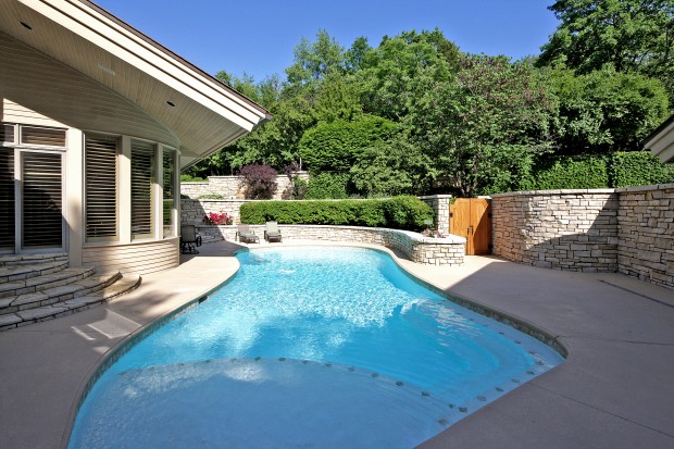 Serendipity Circle, 3_exterior-pool.jpg